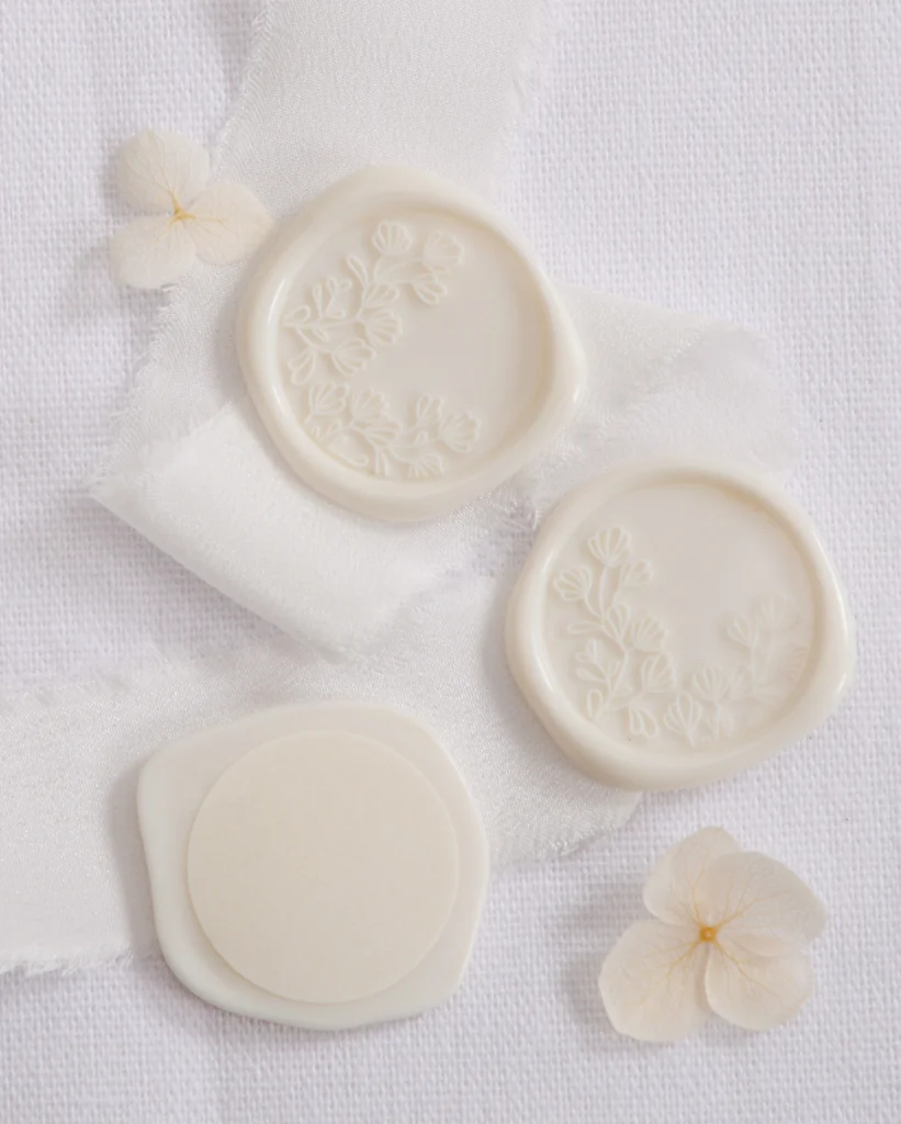 盛開-乳白-wax-seals-1024px-20210923-3 乳白 wax seals 1024px 20210923 3